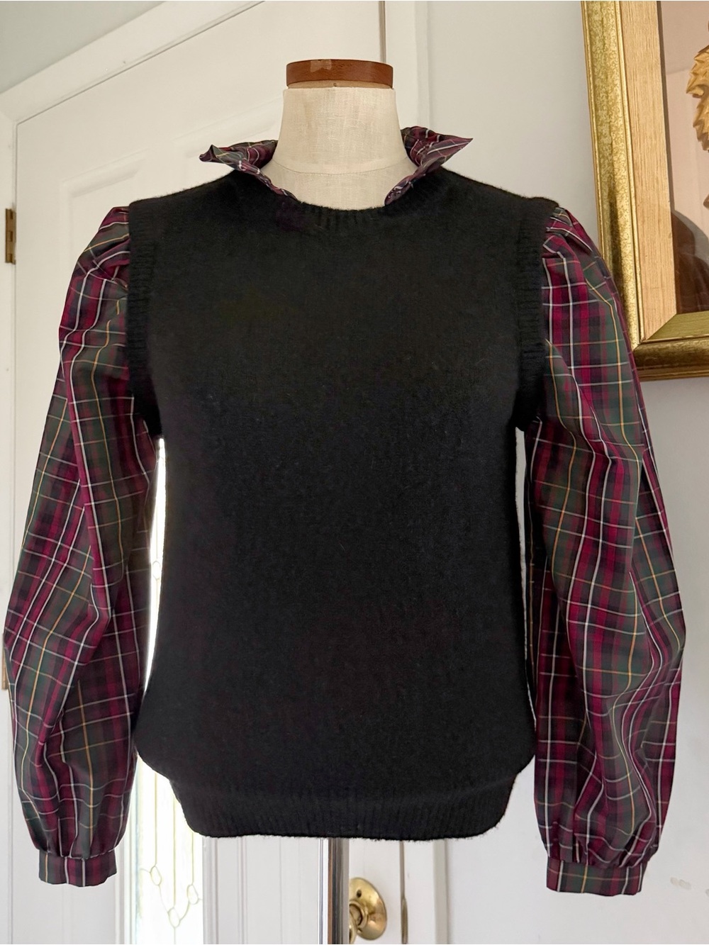 Quiet luxury Tuckernuck Tartan Plaid Ella Sweater Blouse size XS EUC